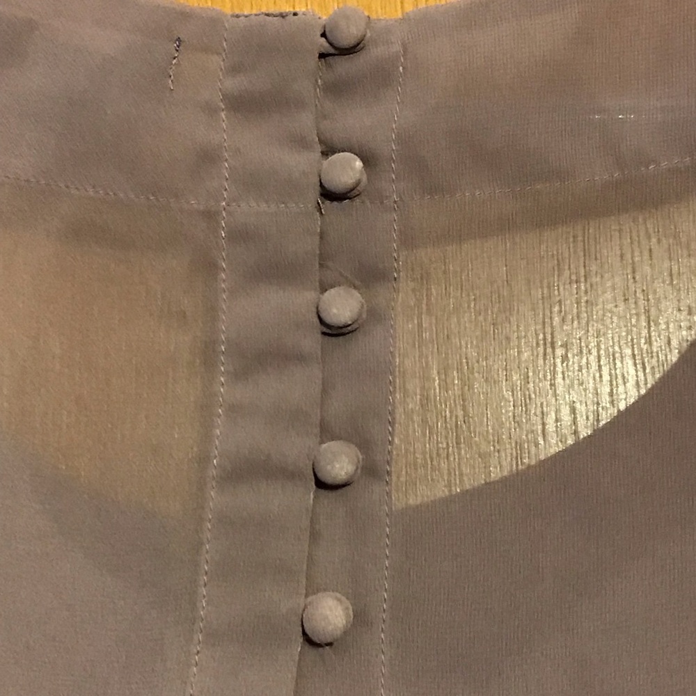 Like new AEO lavender blouse Sz S/P - Picture 2 of 4